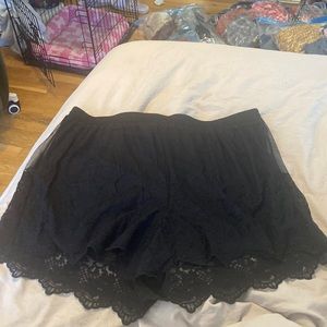 Torrid black mesh embellished pull on shorts size 2x (18-20)